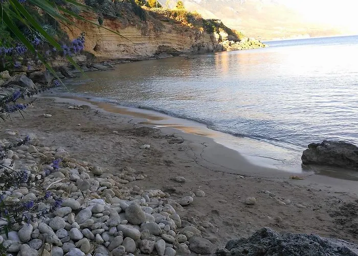 Pessada Bay And * Pesadha