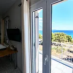 Pessada Bay And Apartmán Pesádha