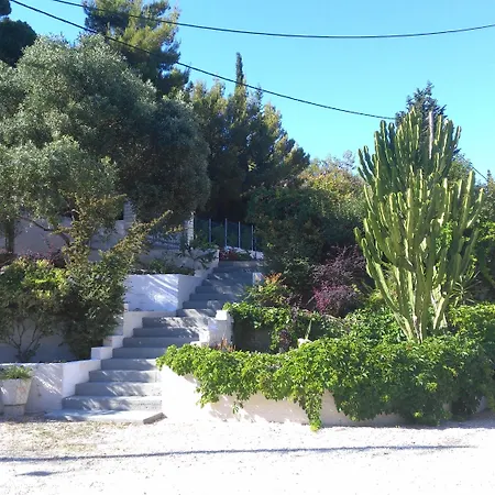 Pessada Bay And * Pesádha